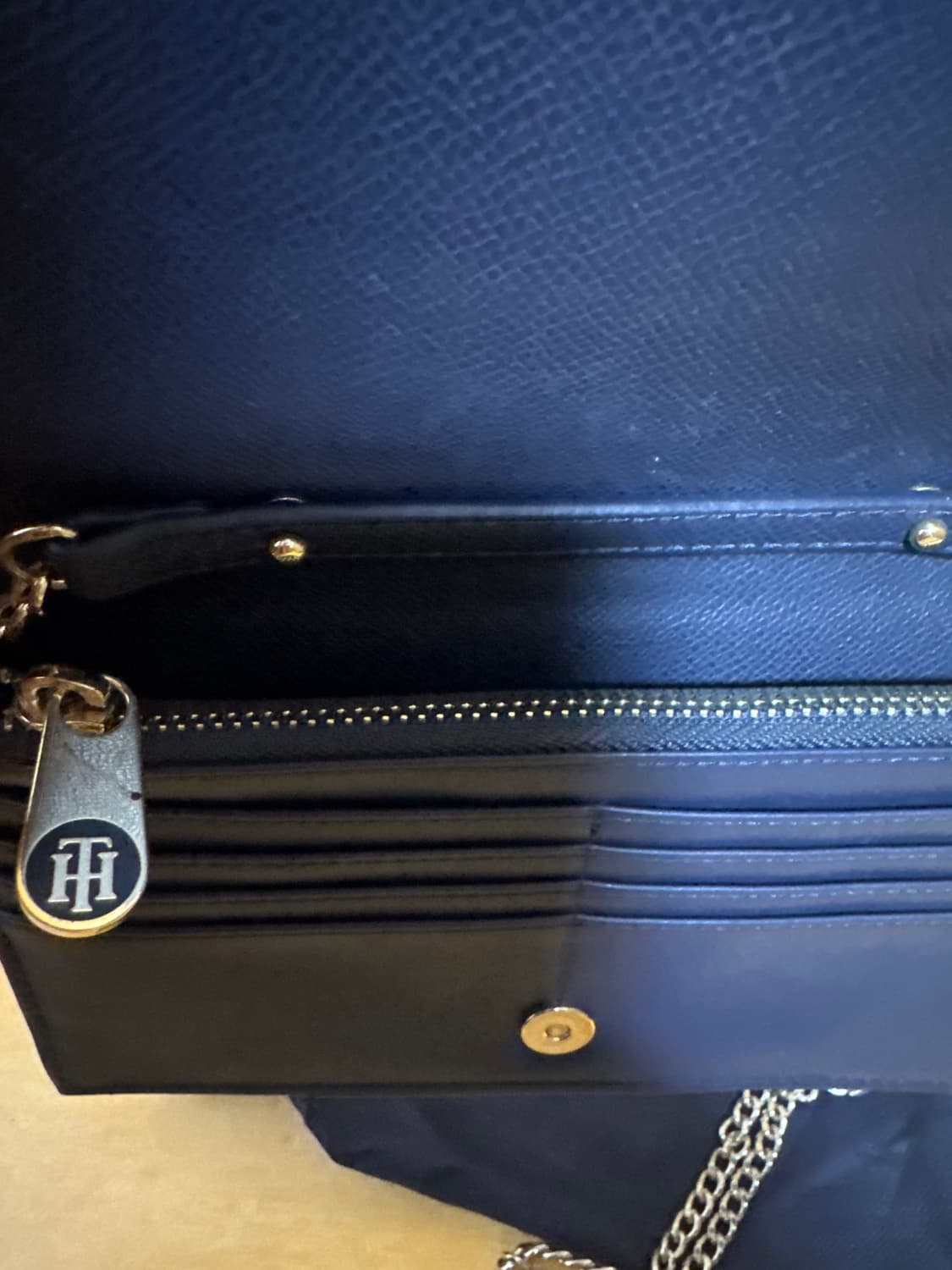 타미힐피거 네이비 체인 크로스백 상품이미지3