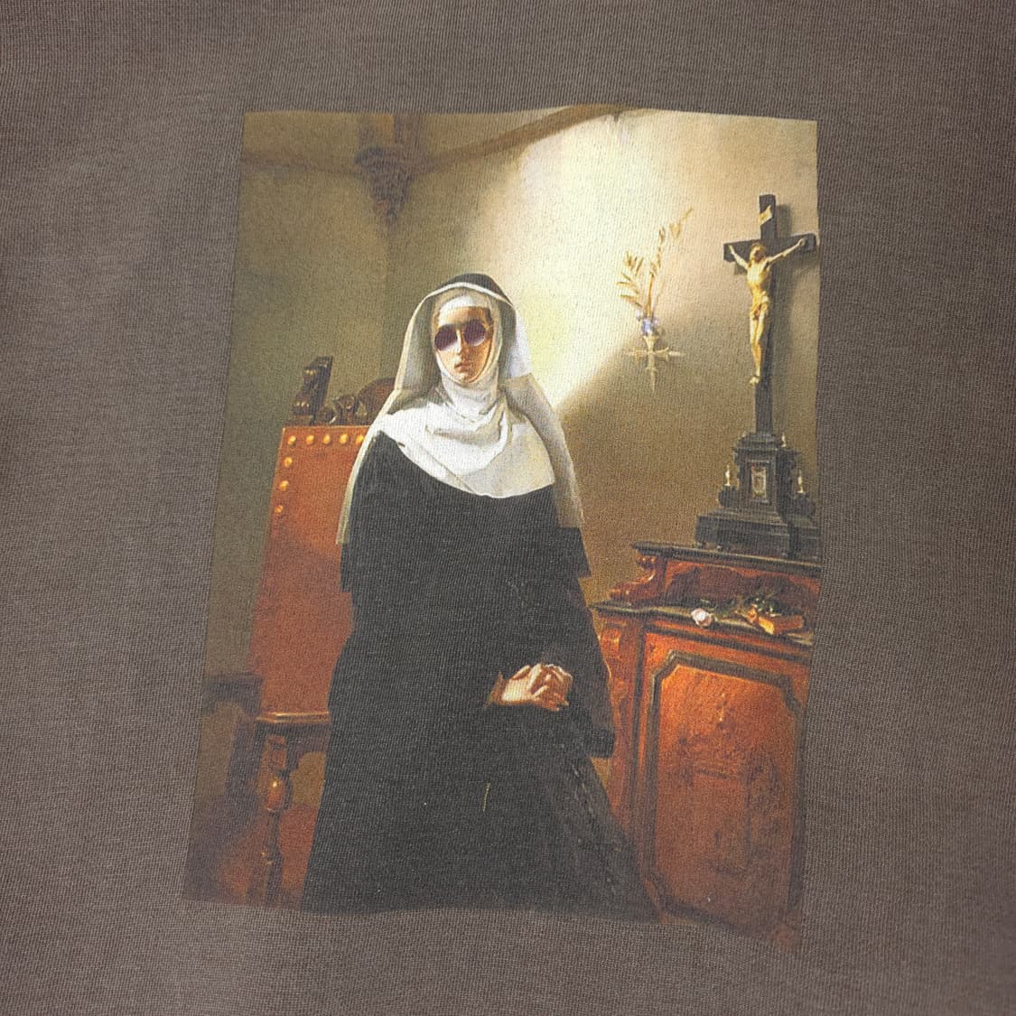 더써든랩x넌리액트 넌프린팅 피그먼트 맨투맨 차콜브라운 (46) 상품이미지3