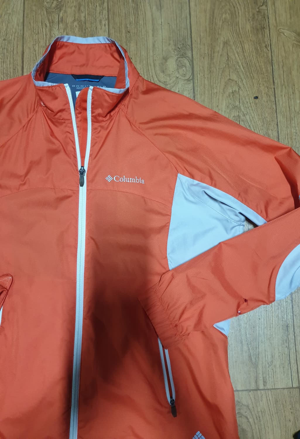 1032 컬럼비아 아웃도어 바람막이 100 사이즈입니다 상품이미지3