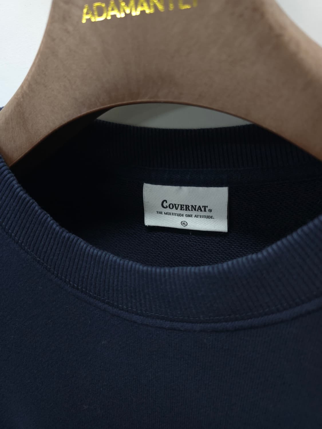 [커버낫] 남성 C 로고패치 포인트 네이비 맨투맨 상품이미지4
