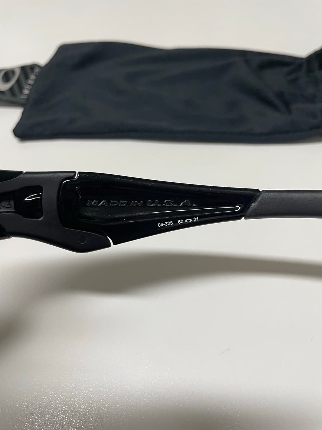 오클리 스트레이트자켓2.0 젯블랙 블랙이리듐렌즈 상품이미지5