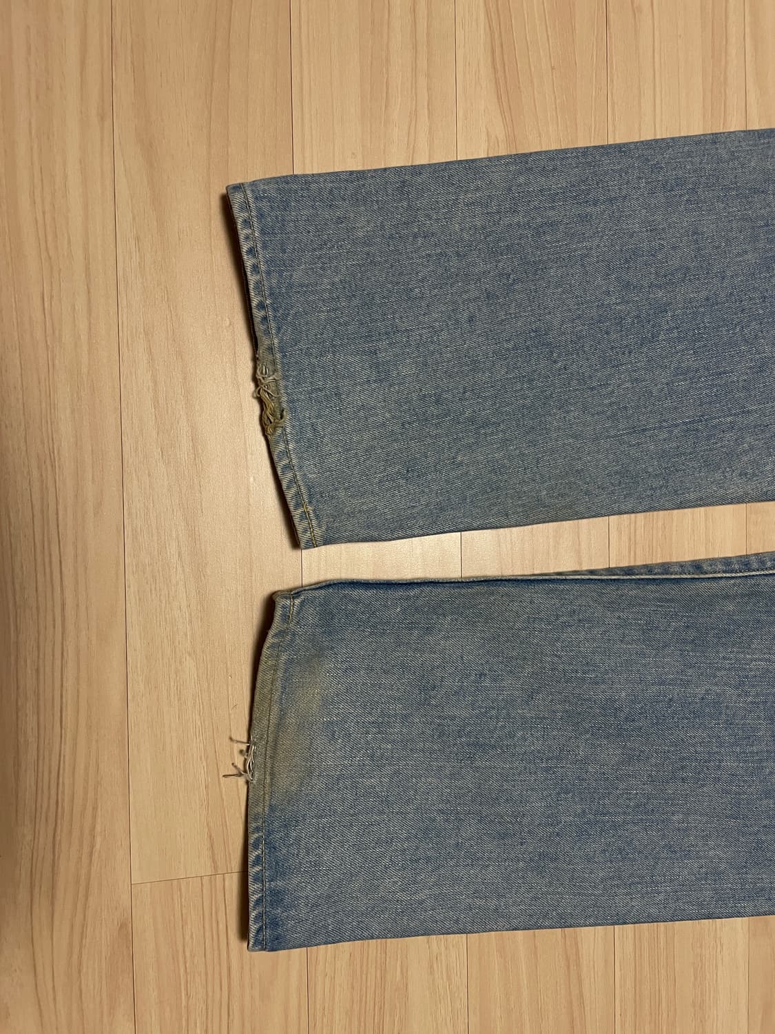 [34] 시오타 수빈 테이퍼드 데님 팬츠 상품이미지3