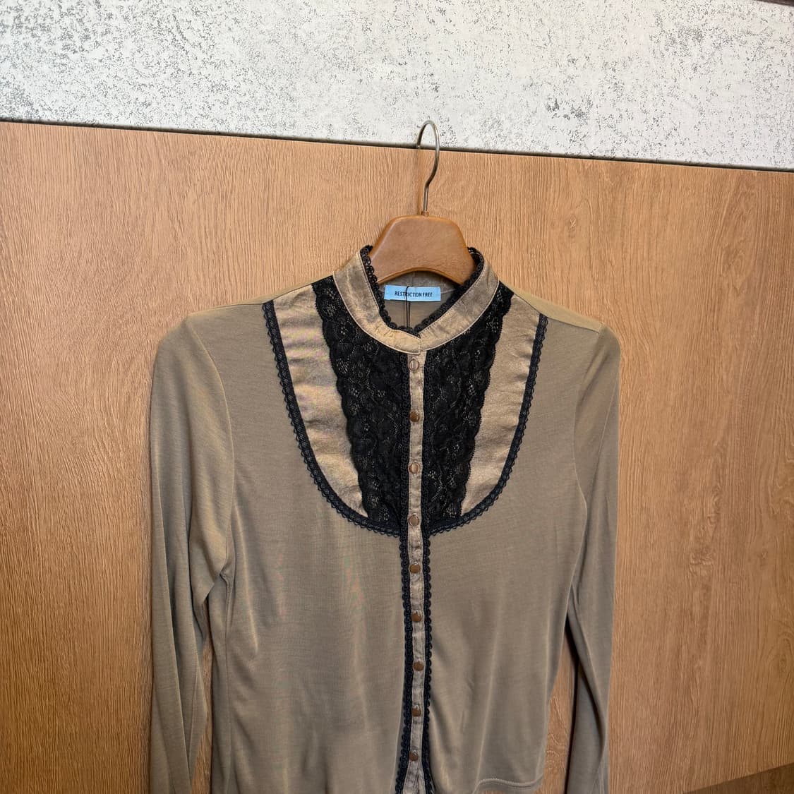 빈티지 롱슬리브 블라우스 블랙 레이스 디테일 루즈핏 브라운 상품이미지3