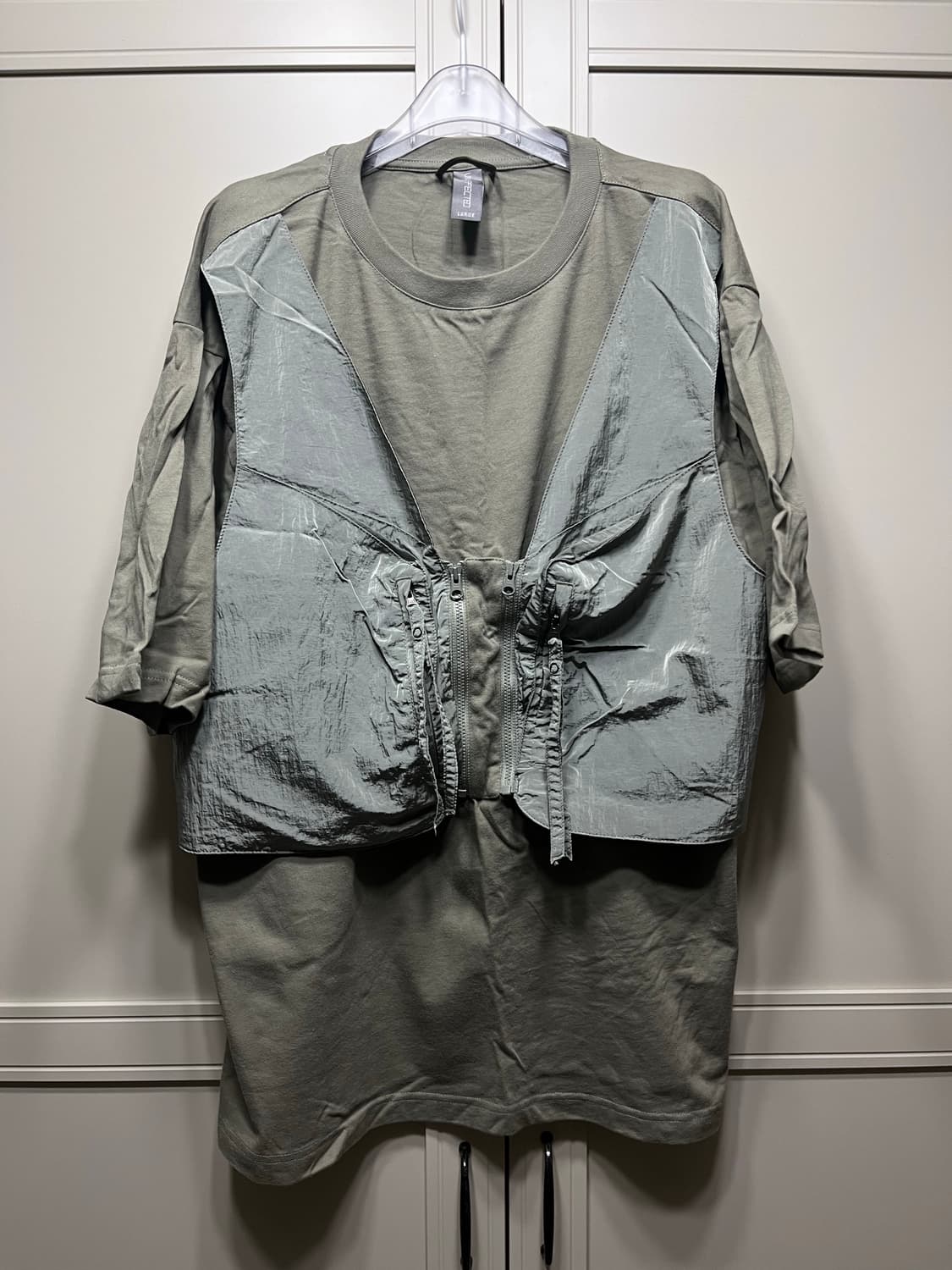 언어펙티드 베스트 반팔 티셔츠 팝니다. 상품이미지1