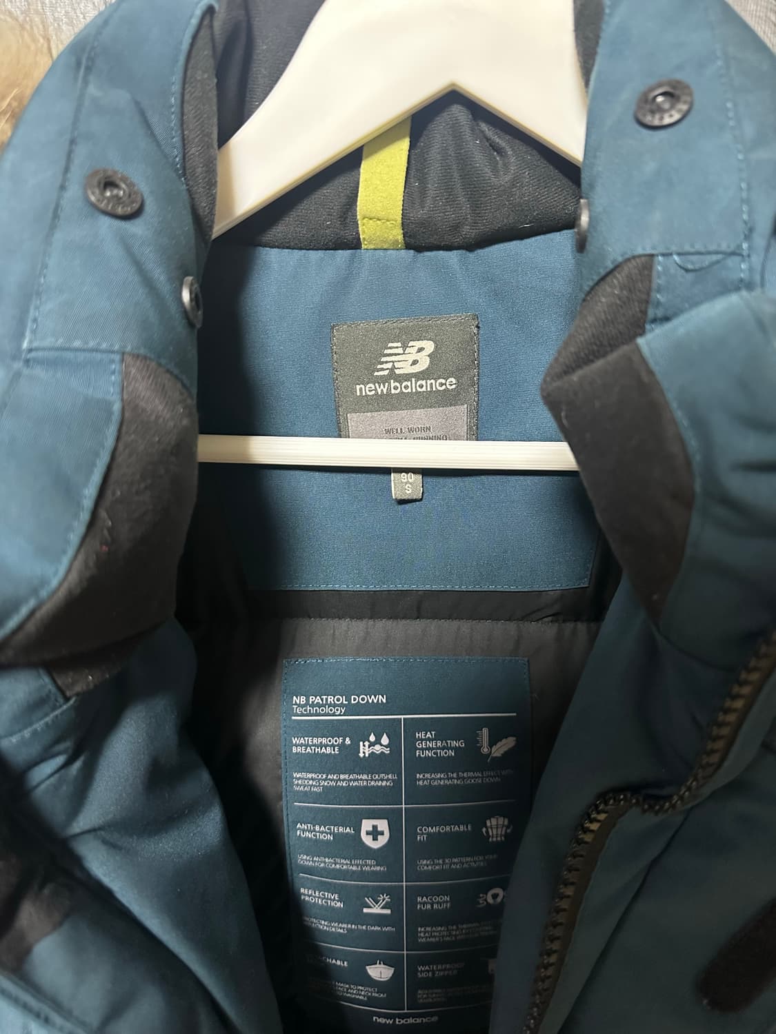 뉴발란스 패트롤 다운 패딩 S 상품이미지2