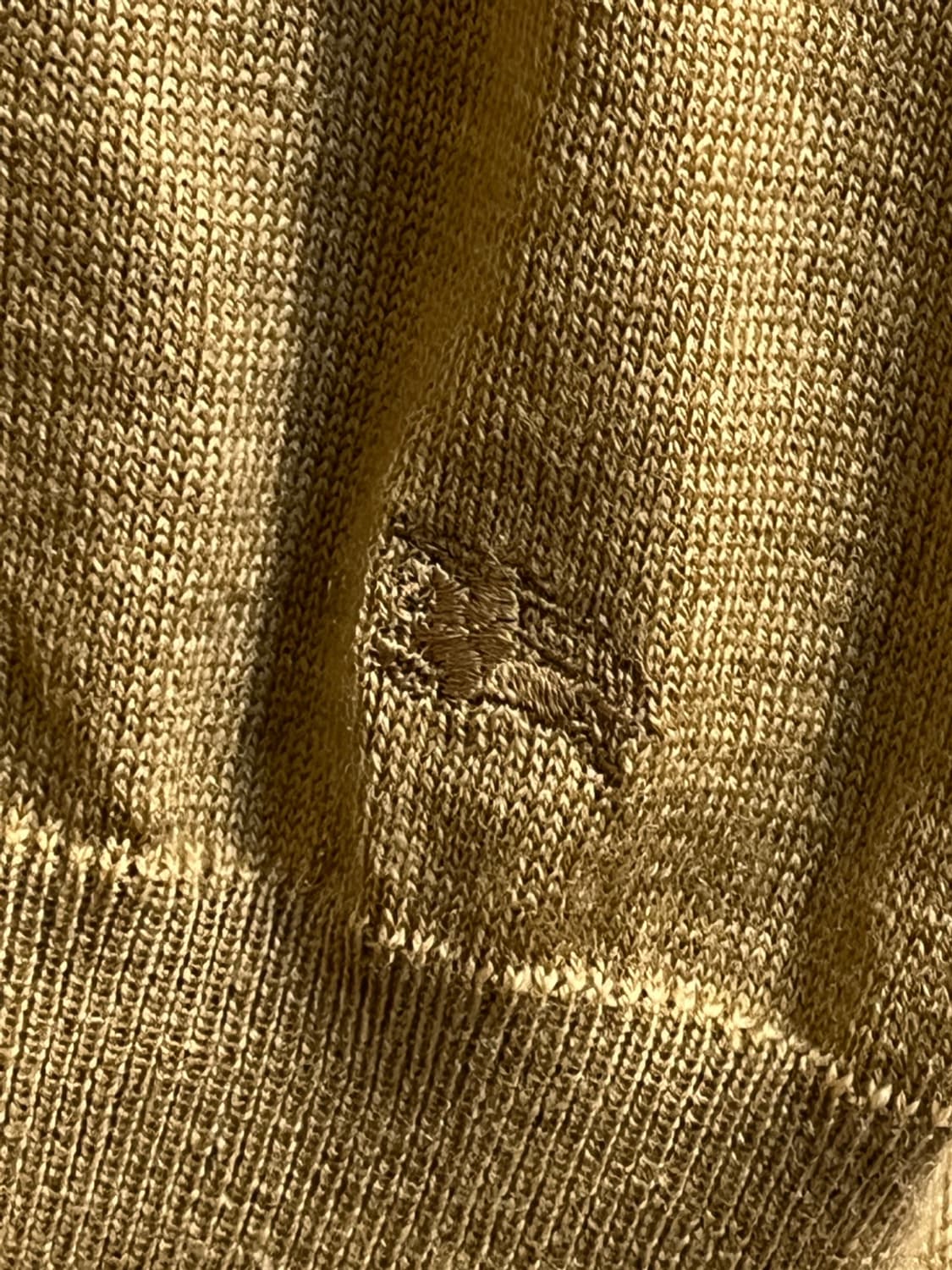 버버리 브이넥 메리노 울 니트 상품이미지6