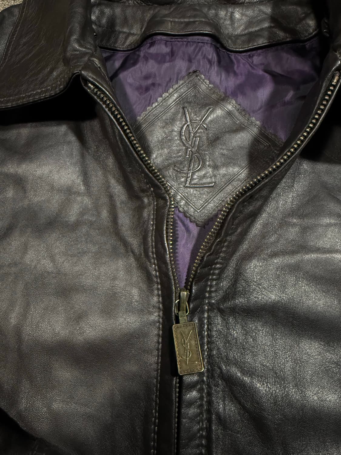 YvesSaintLaurent 입생로랑 쉽스킨 레더 블루종 상품이미지3