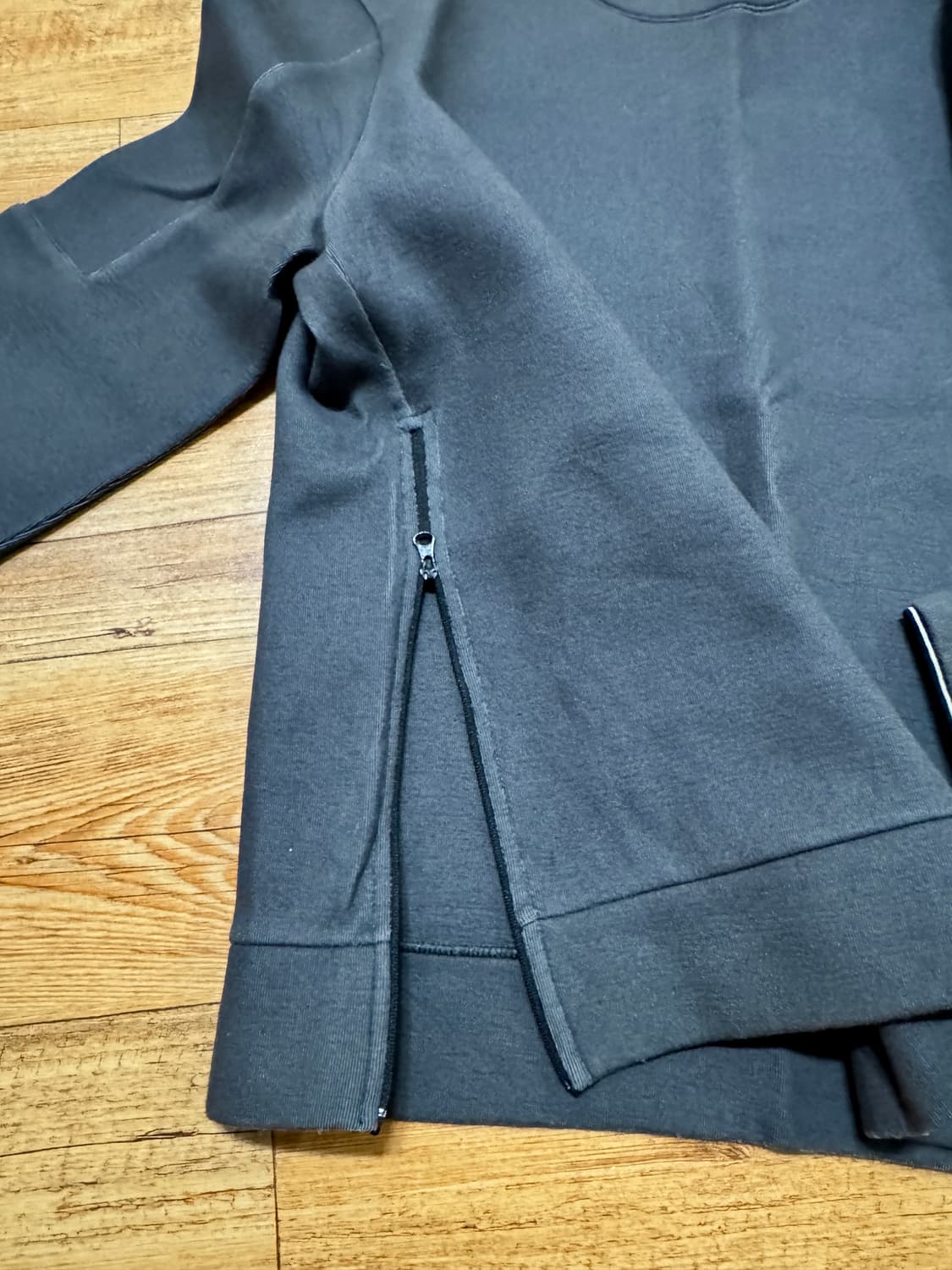 CP 컴퍼니 네오프렌 지퍼 펠파 도피아 맨투맨 상품이미지3