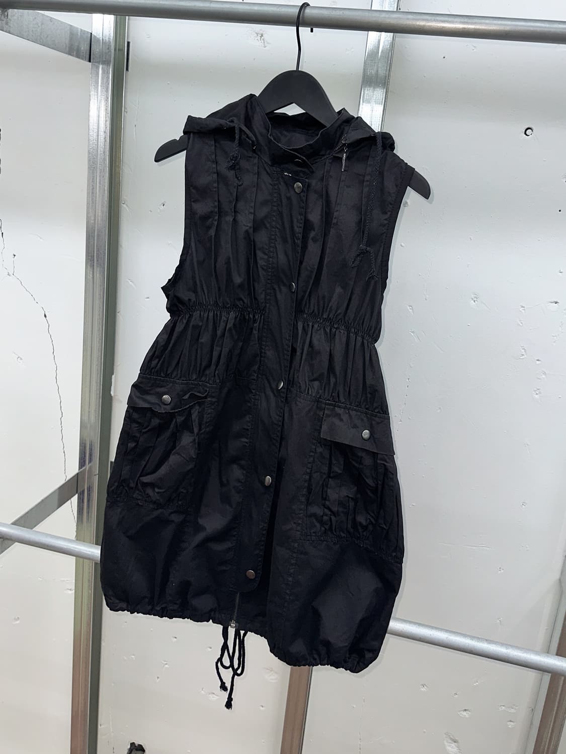 black shirring hood zip jacket 상품이미지5