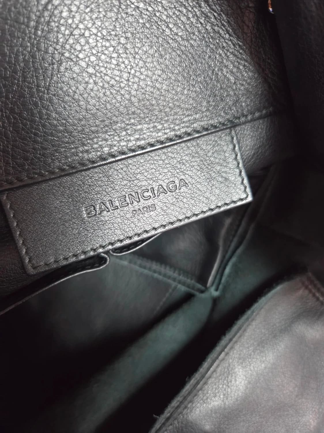 [2]발렌시아가 파피에르 A6 블랙 토트백 상품이미지6