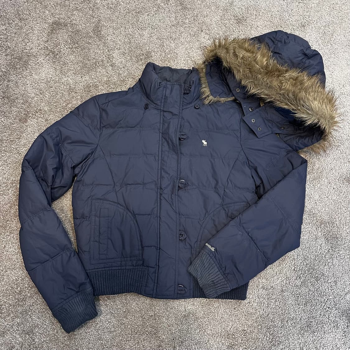 아베크롬비 울프죠 네이비 푸퍼 크롭 패딩M 상품이미지2