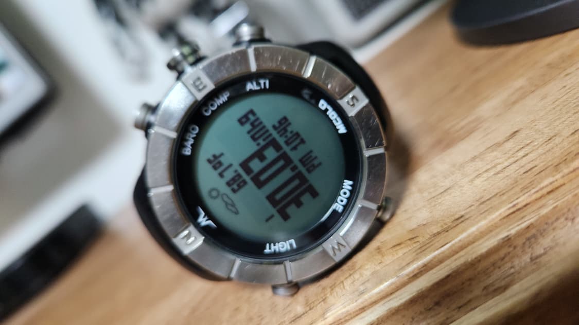 # 엠콜로 등산시계 아웃도어시계 50m 전자시계 산악시계 급처 상품이미지3