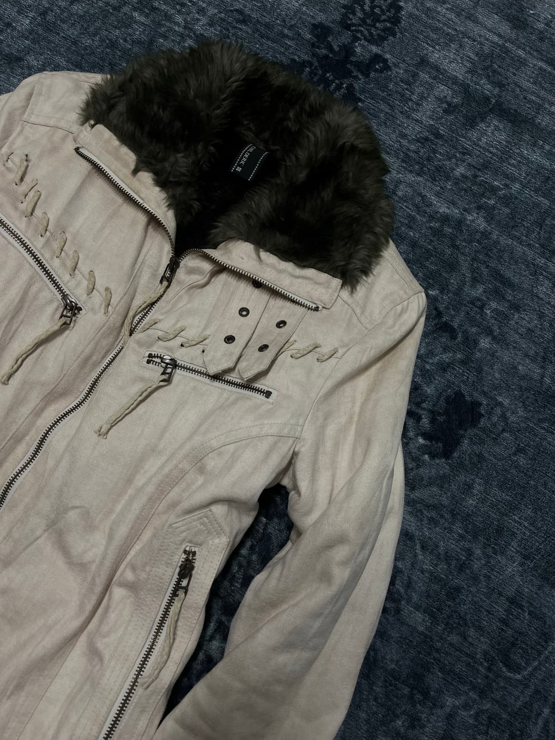 Chil deric fake suede lace up fur jacket 상품이미지3