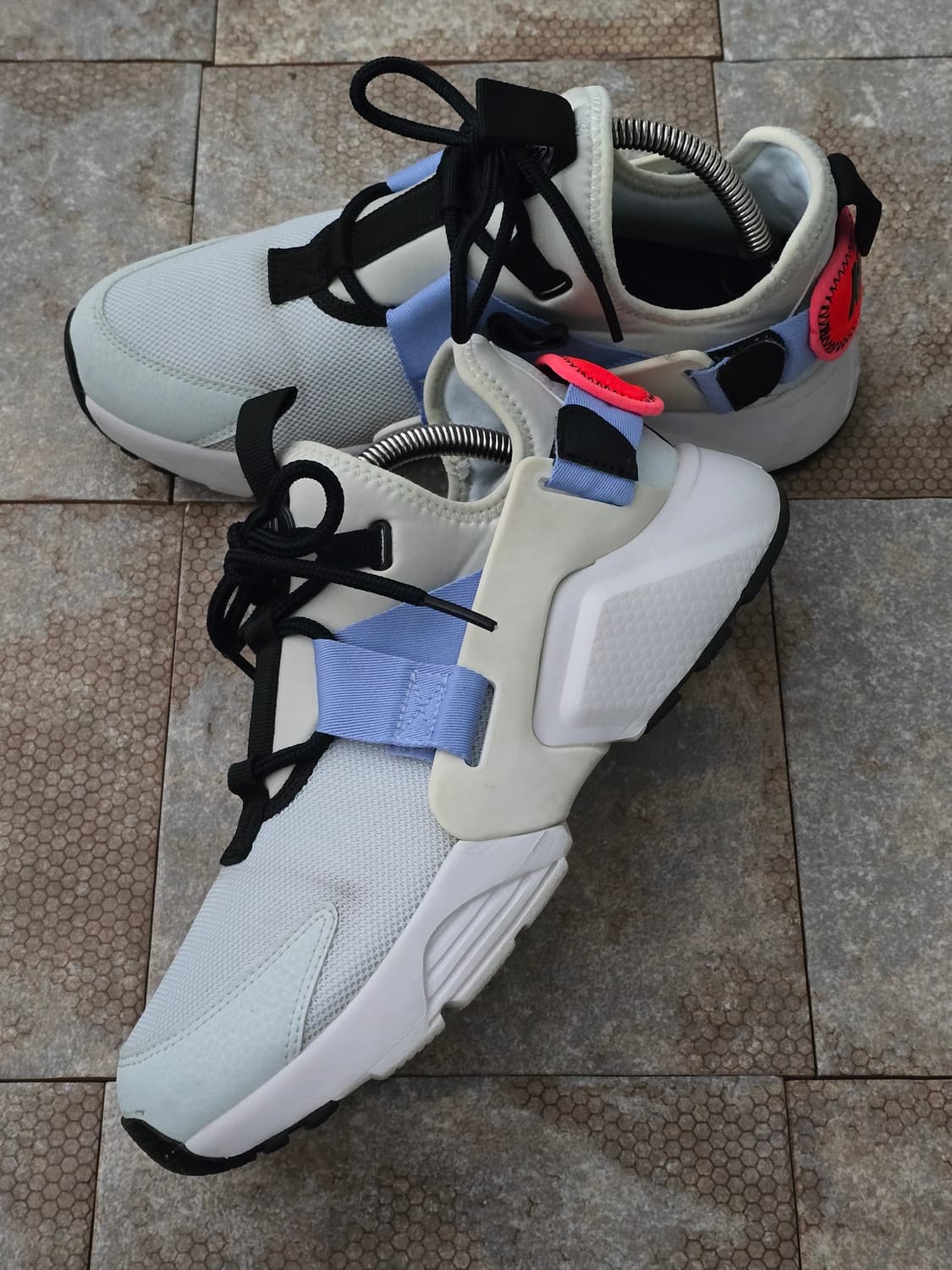 (250)나이키 에어 허라취 시티 로우 상품이미지3