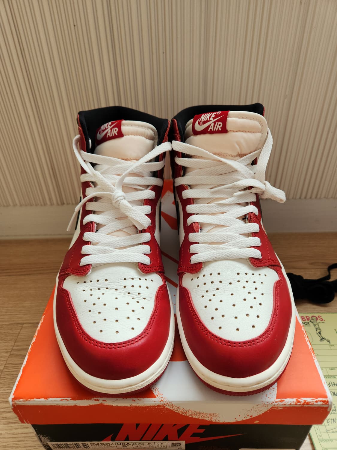 조던 1 레트로 하이 OG 시카고 로스트 앤 파운드 상품이미지2