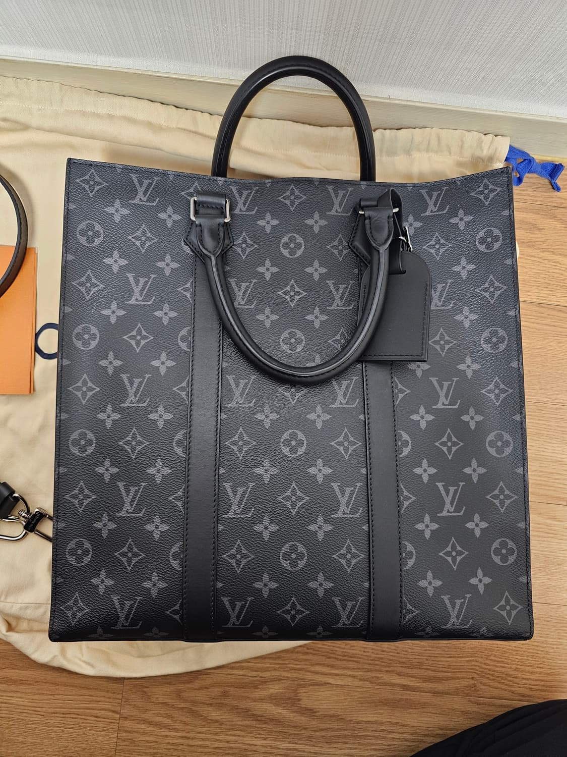 루이비통 이클립스 삭플라NM 토트 크로스백 신형 상품이미지6