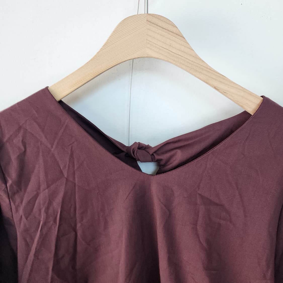 나이스클랍 버건디 브이넥 블라우스 상품이미지2