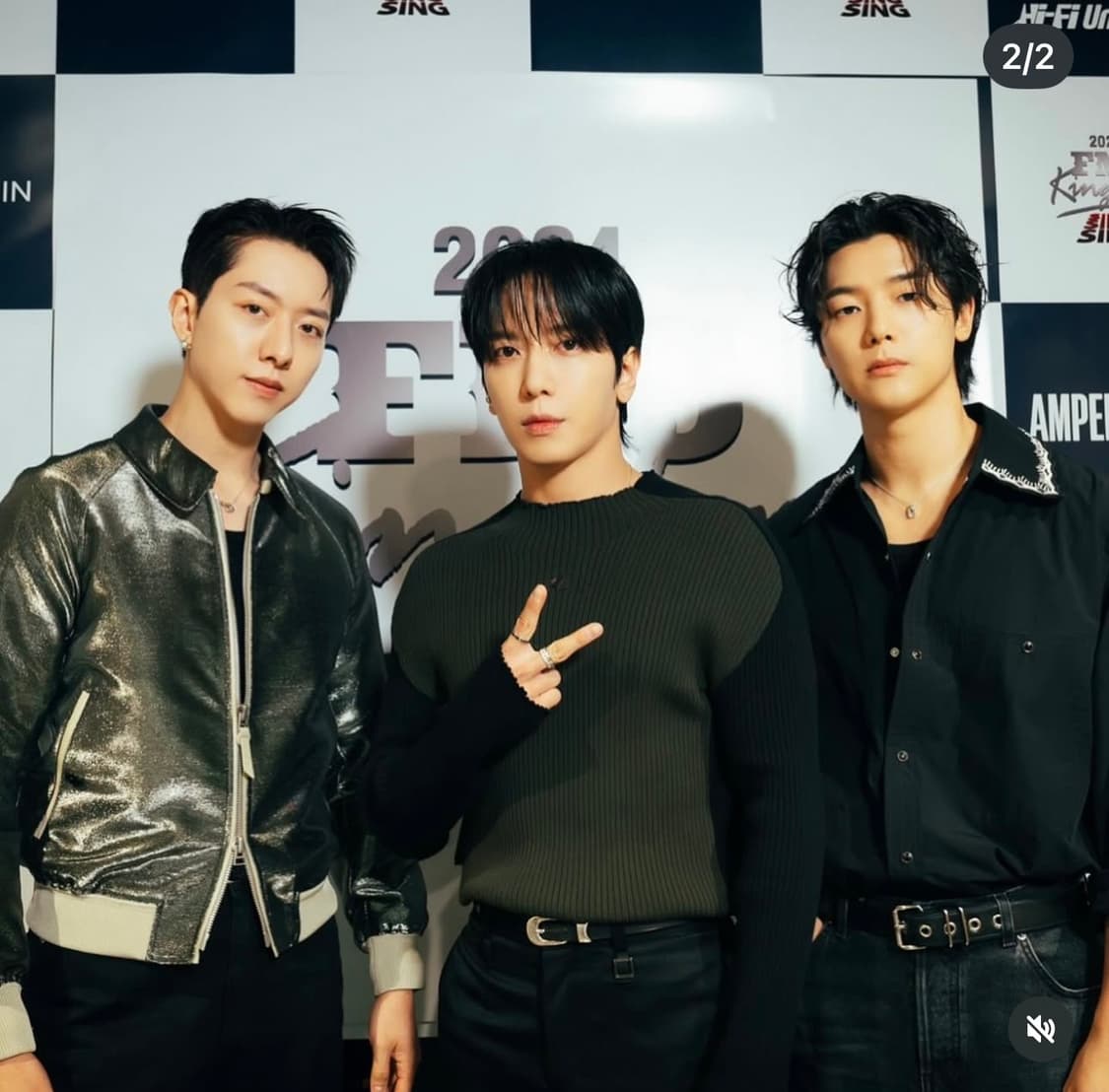 톰포드 메탈릭 봄버 자켓 판매 합니다. 상품이미지1