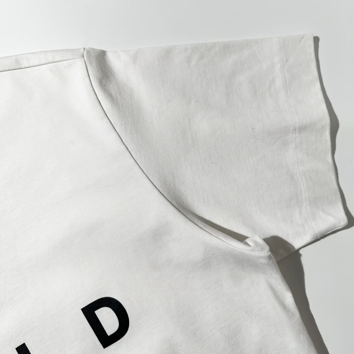 솔리드옴므 로고 스펠아웃 반팔 티셔츠 상품이미지5