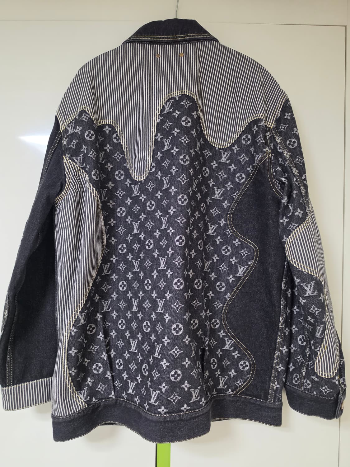 루이비통 니고 크레이지 데님 자켓 50사이즈 105사이즈 상품이미지2