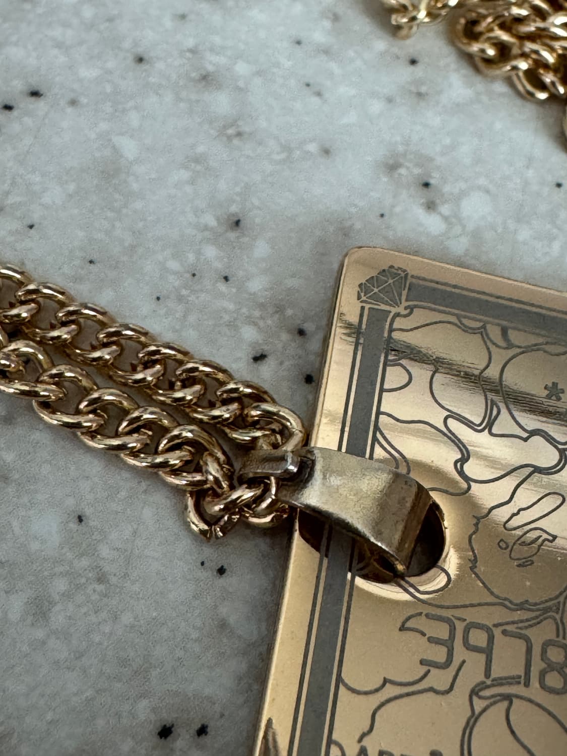 베이프 30주년 골드카드 목걸이 상품이미지3