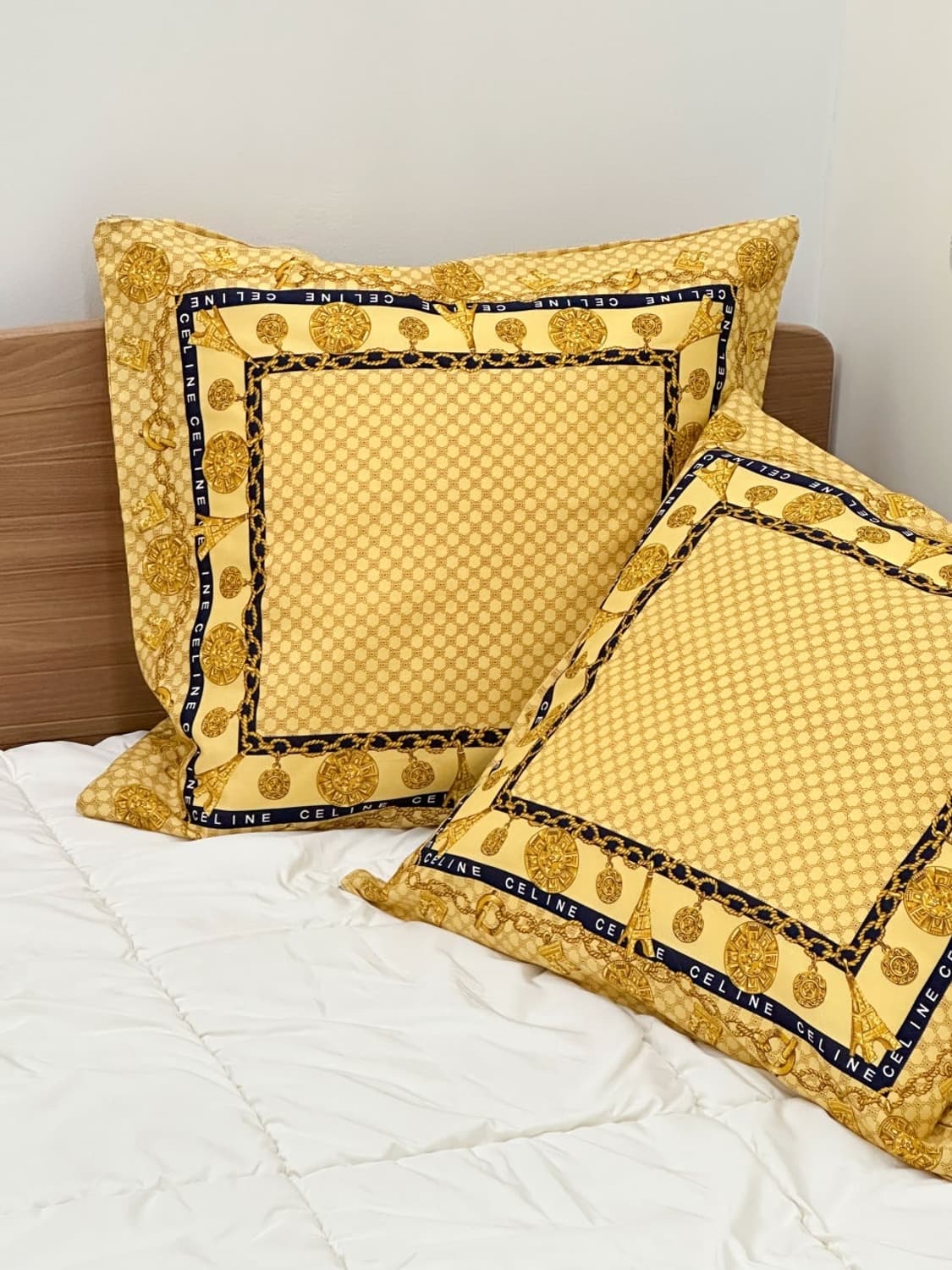 [새상품] celine / 셀린느 로고 쿠션 커버 세트  상품이미지7