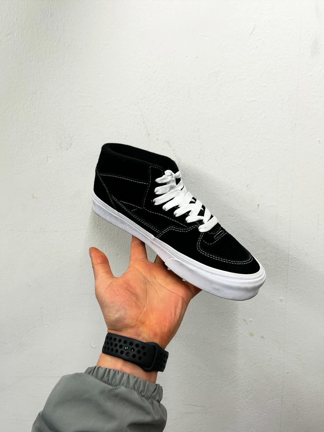 반스 하프캡 블랙 스웨이드 스니커즈 260 상품이미지5