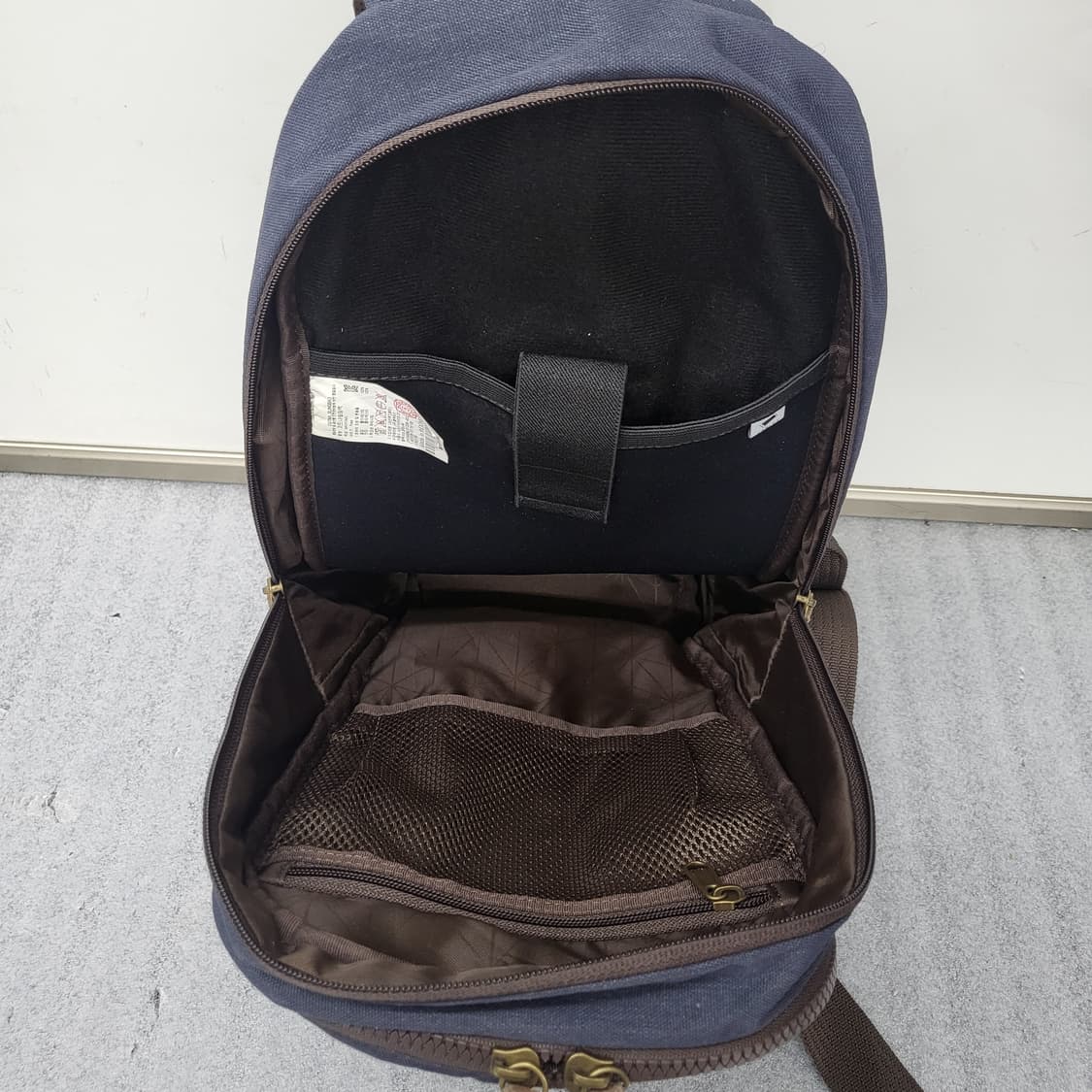 블랙야크 정품 코트나 태블릿 가능한 슬링백
38x24x13cm 상품이미지8