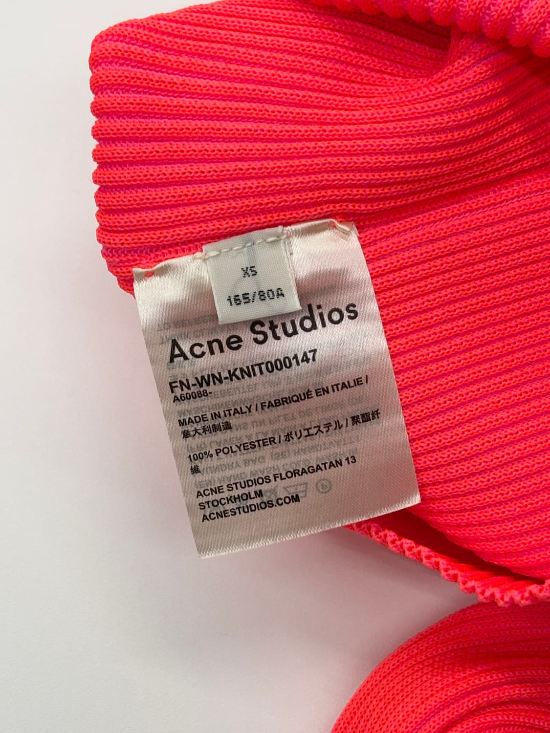 Acne Studio 아크네스튜디오 네온 오렌지 플리츠 모크넥 슬리브 상품이미지7