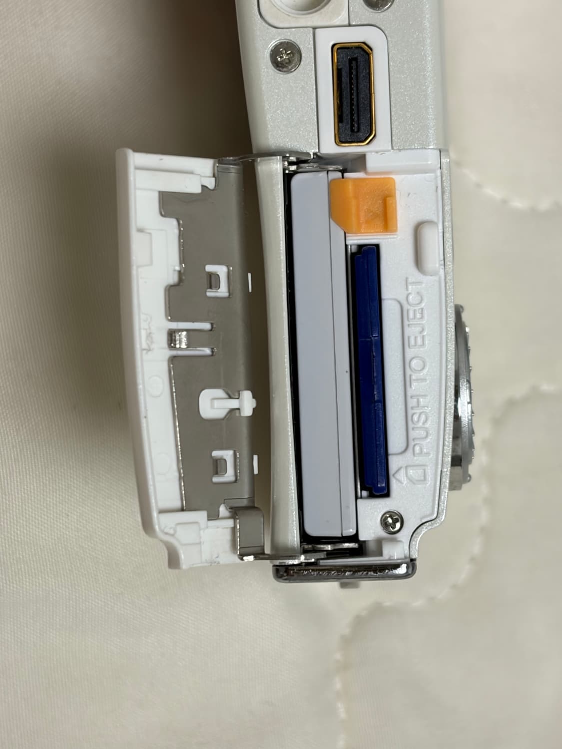 니콘 쿨픽스 팔아요 (베터리, 충전기, 메모리 포함) (작례있습니다) 상품이미지6