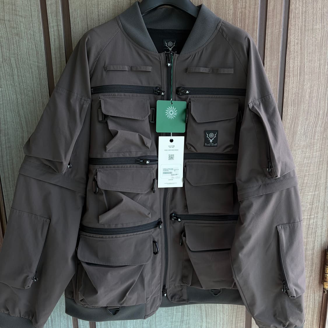 새상품(M)남이서팔 멀티 포켓 지퍼 투웨이 자켓 립스탑 차콜 상품이미지1