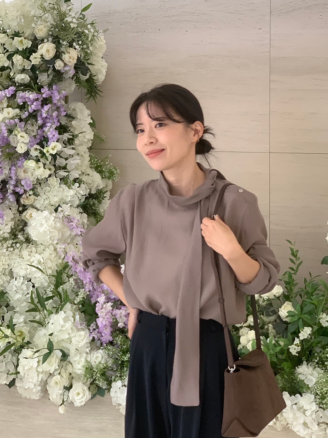 하이넥 타이 블라우스 상품이미지1