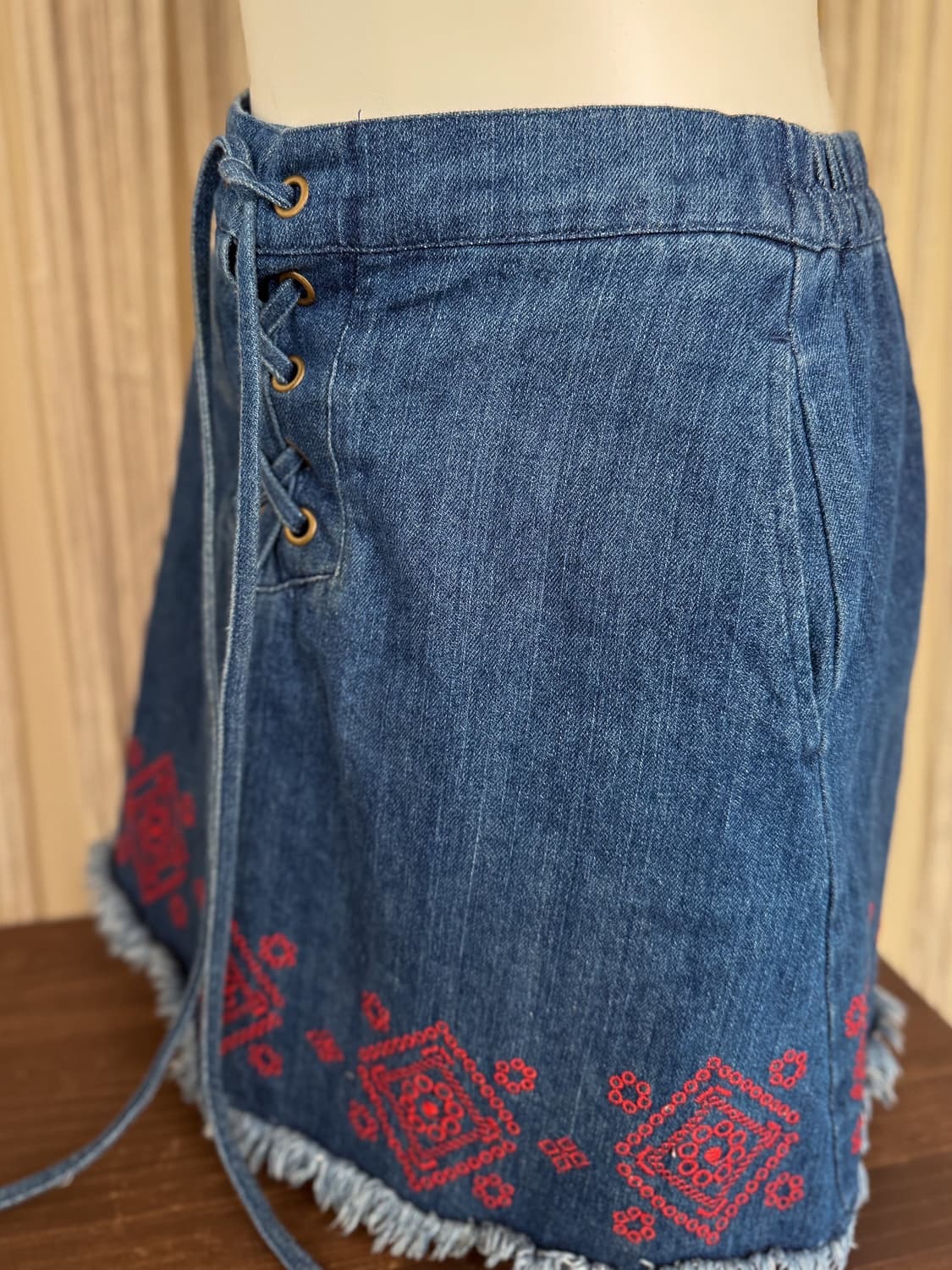 Lace-Up Embroidered Denim Skirt 0046 상품이미지5
