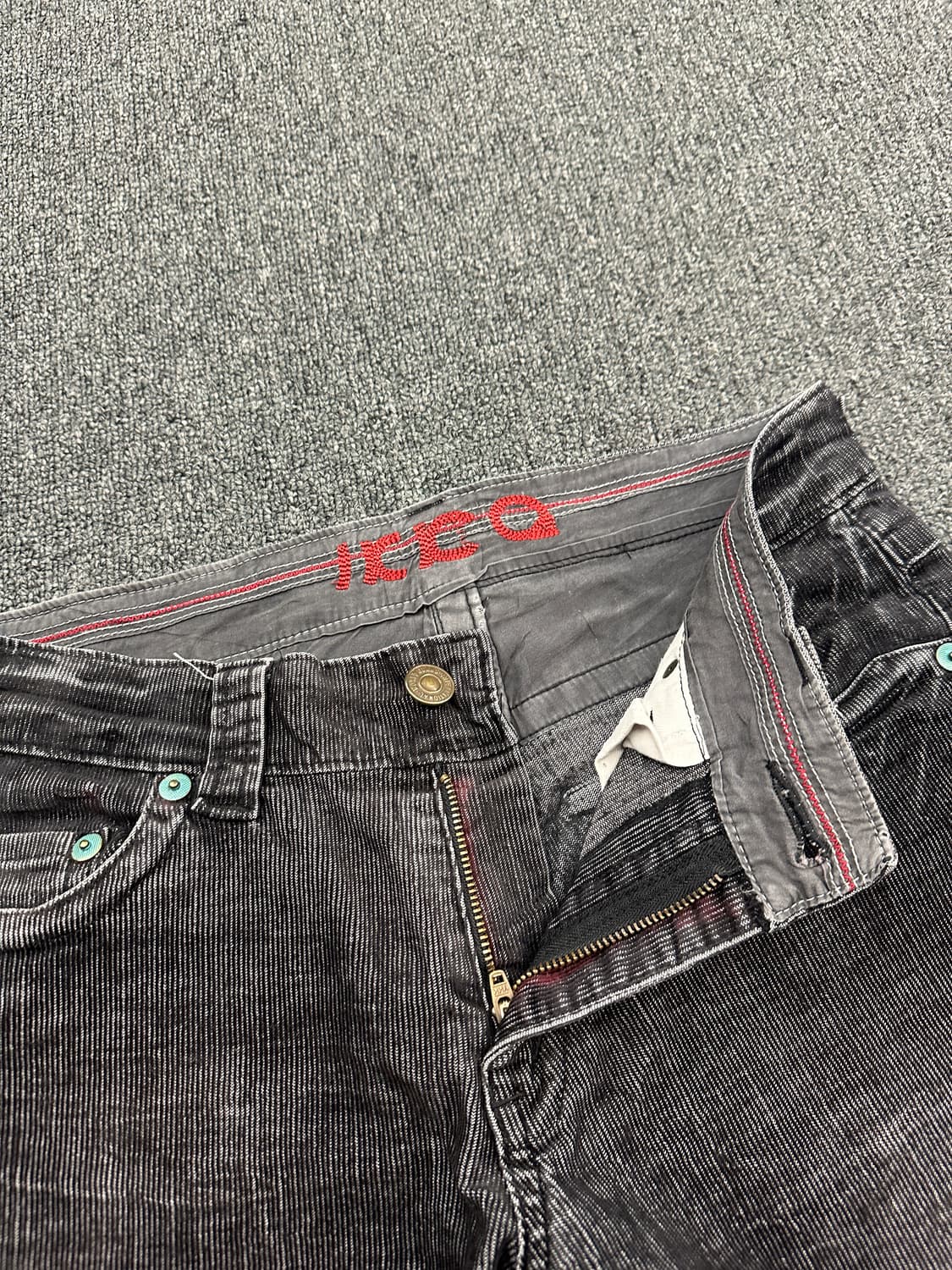 32) ikka 코듀로이 흑청 부츠컷 팬츠 상품이미지4