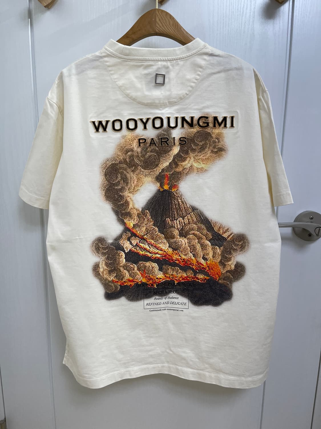 우영미 화산 백로고 반팔 티셔츠 아이보리 48사이즈 상품이미지1