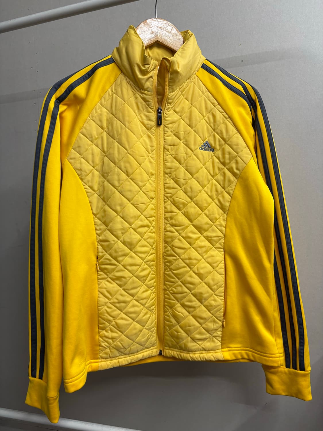 아디다스 00s 바나나🍌퀼팅 져지 상품이미지3