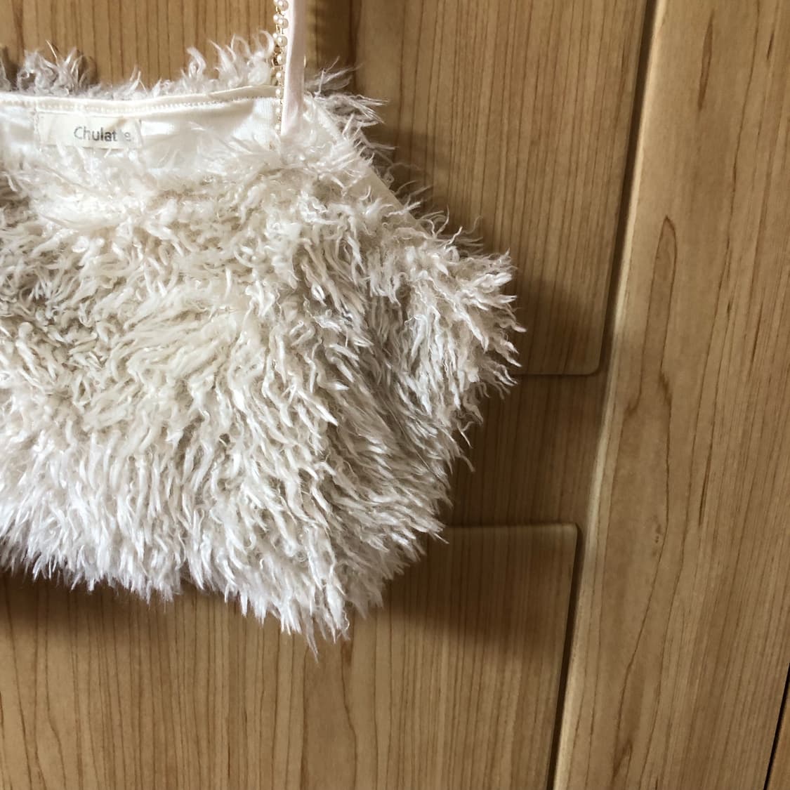 Day 3 beige fur crop top 📻  상품이미지6