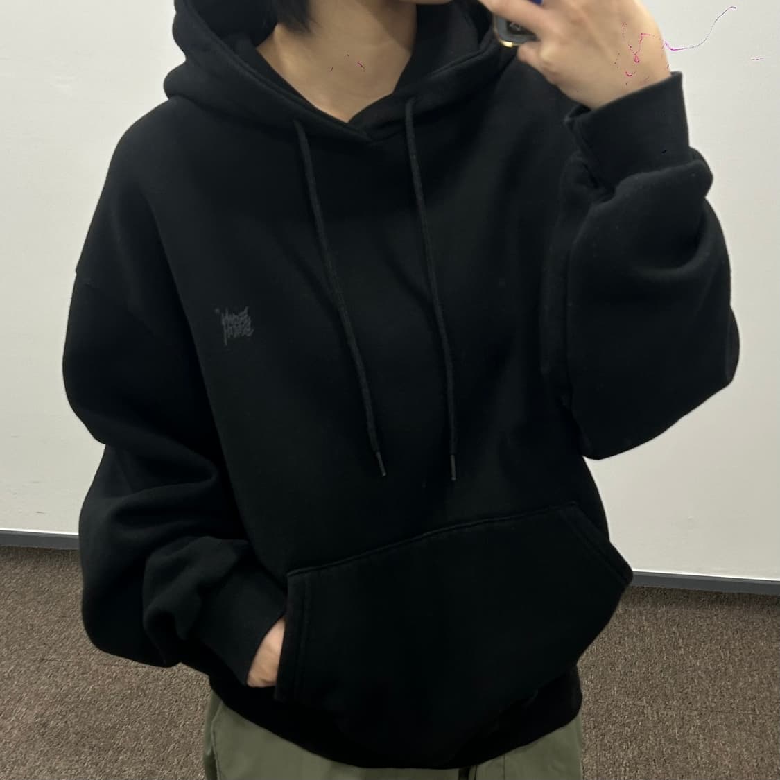 Brown breath 브라운브레스 차콜 로고 블랙 후드티 상품이미지2