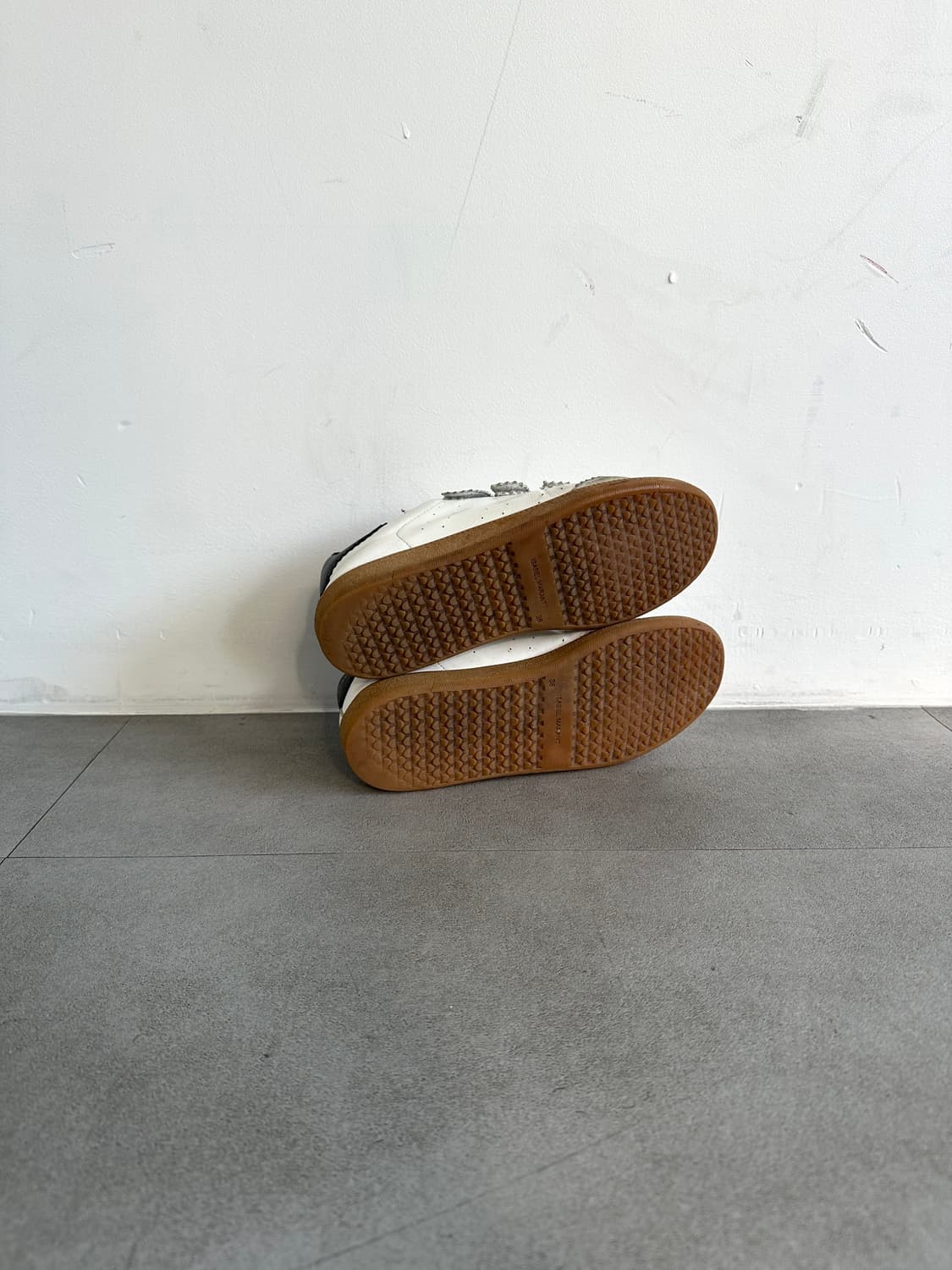 이자벨마랑 베스 화이트 벨크로 레더 스니커즈 상품이미지7