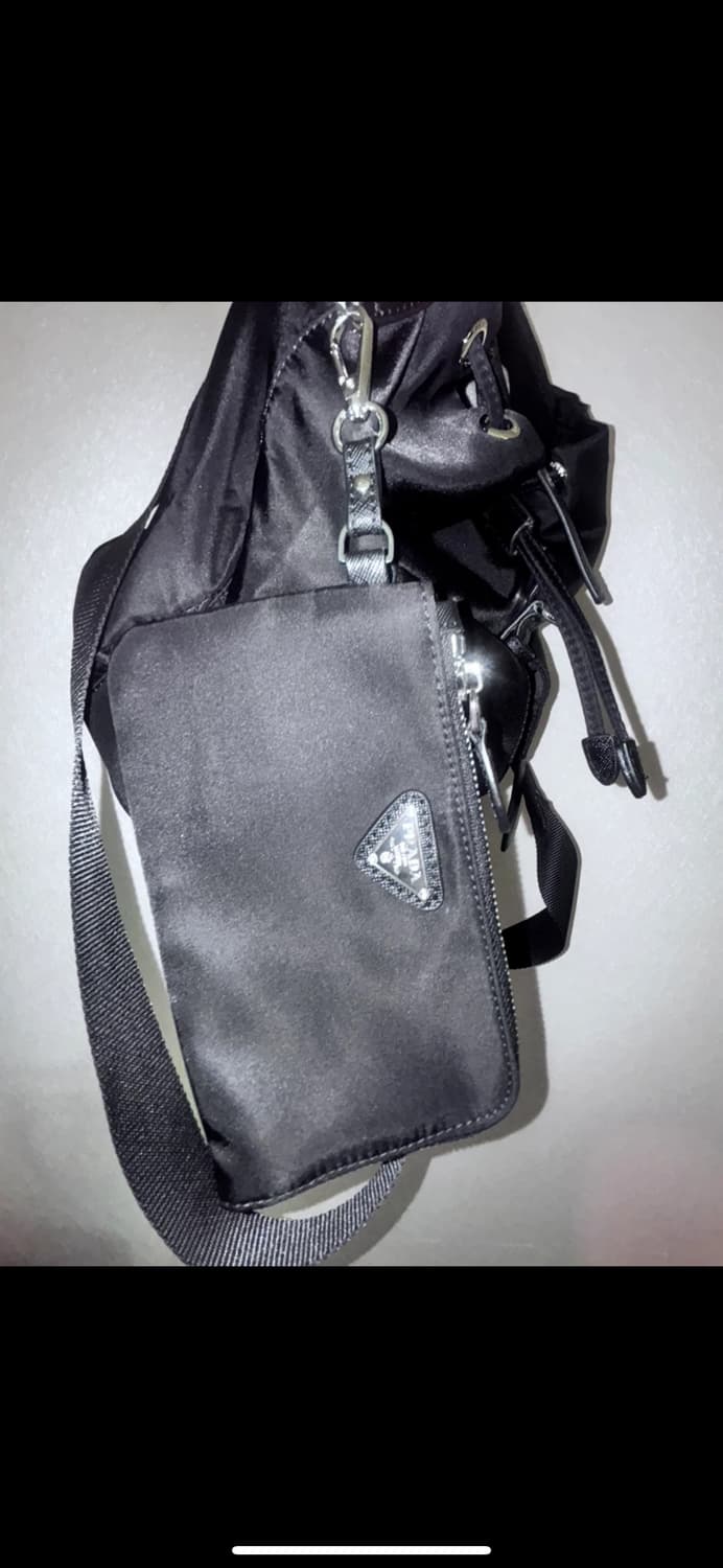 프라다 리나일론 미디움 백팩 (파우치 포함) 상품이미지2