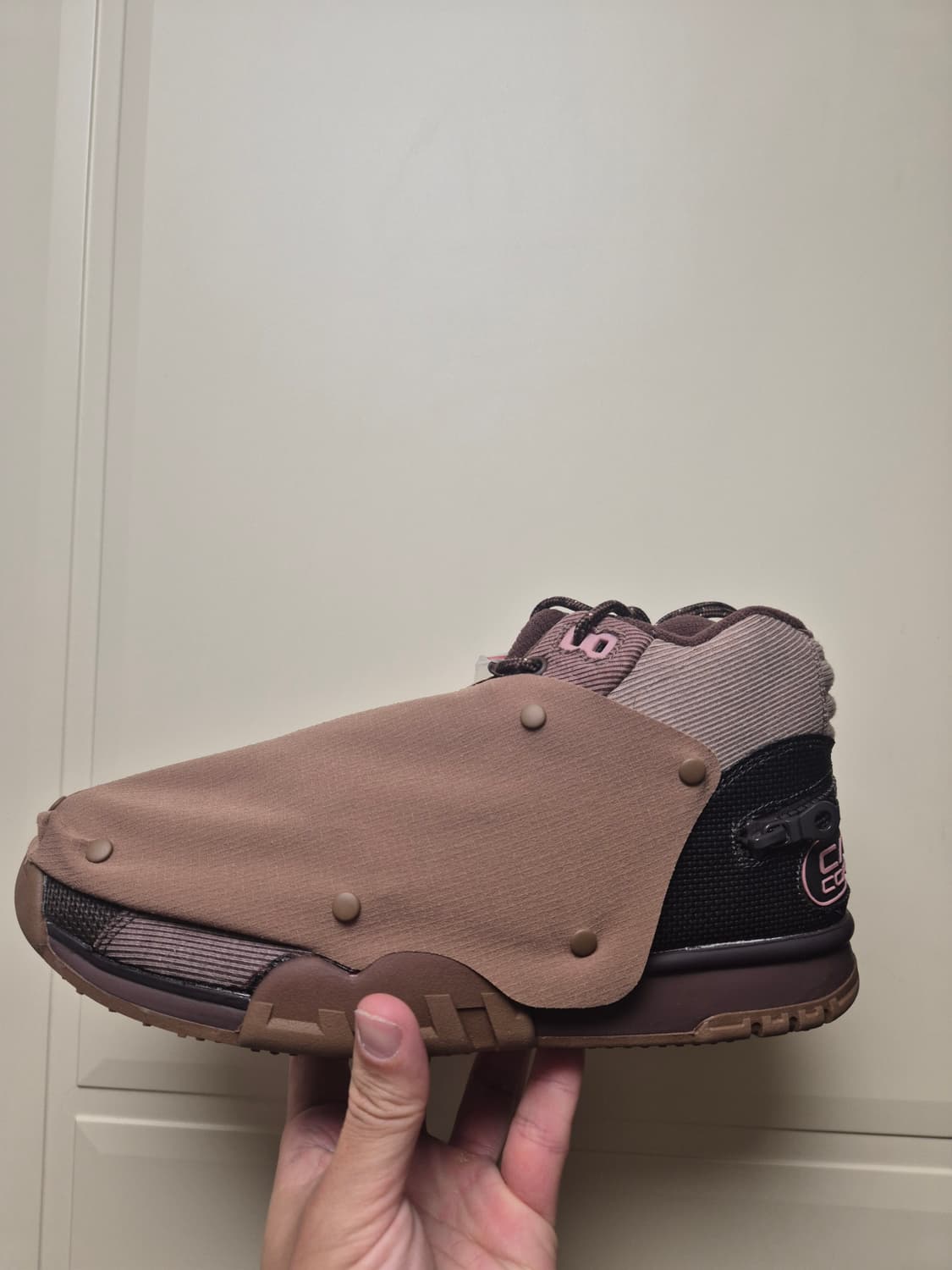 [새상품/265] 나이키 x 트래비스 스캇 에어 트레이너 1 상품이미지1