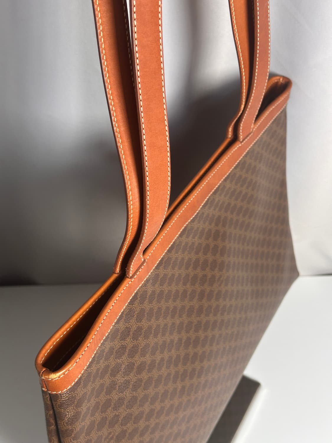 셀린느 마카담 브라운 PVC & 가죽 쇼퍼백 상품이미지4