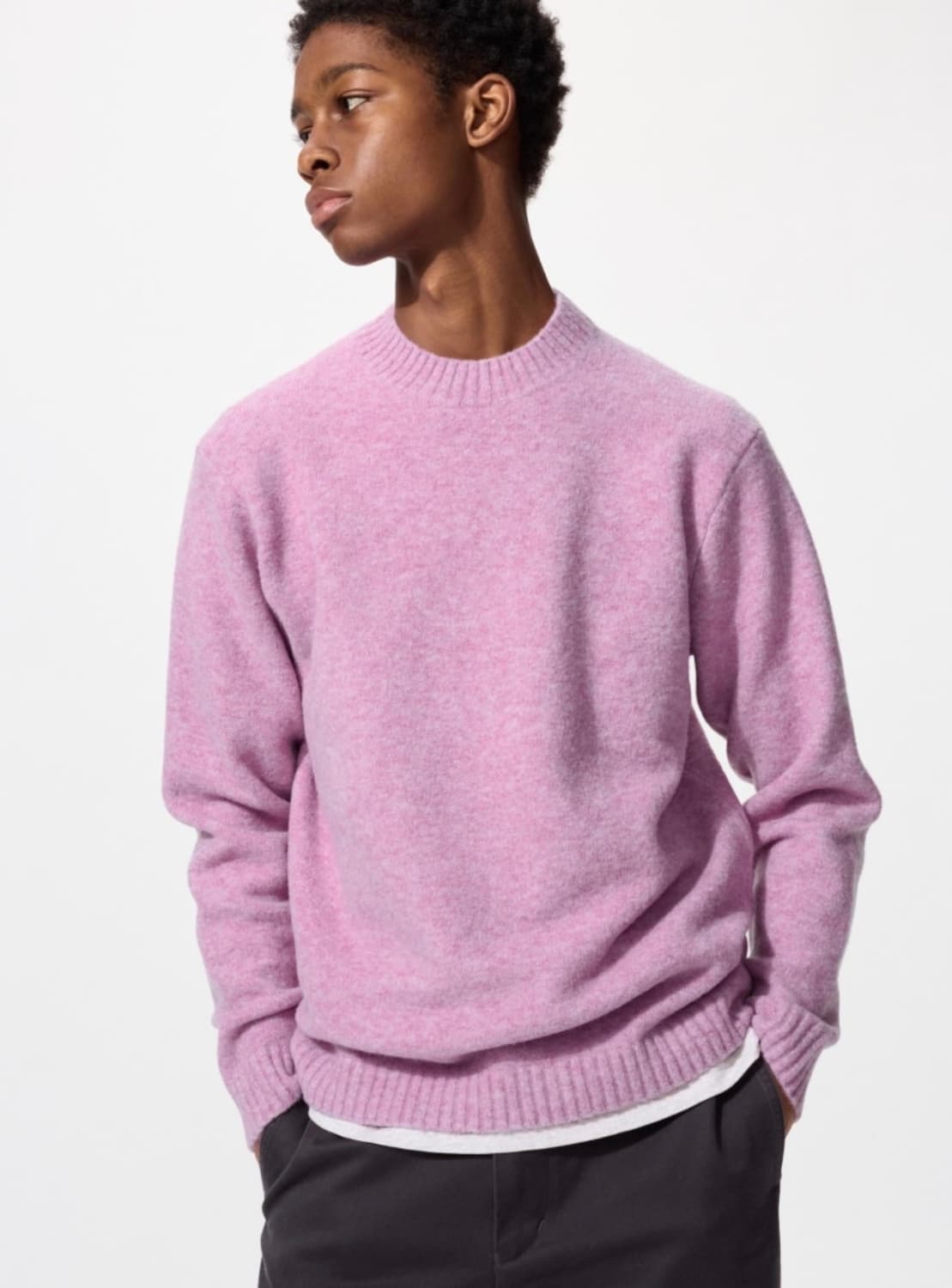 유니클로 수플레얀크루넥 스웨터 상품이미지1