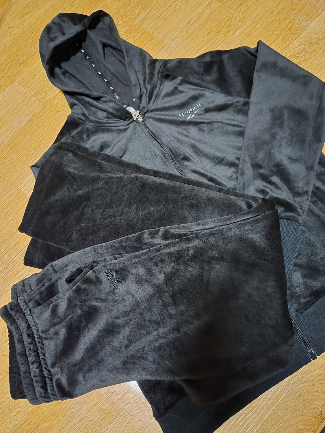 리복 여성 벨루어(벨벳)후드 집업 트레이닝 셋업 상품이미지4