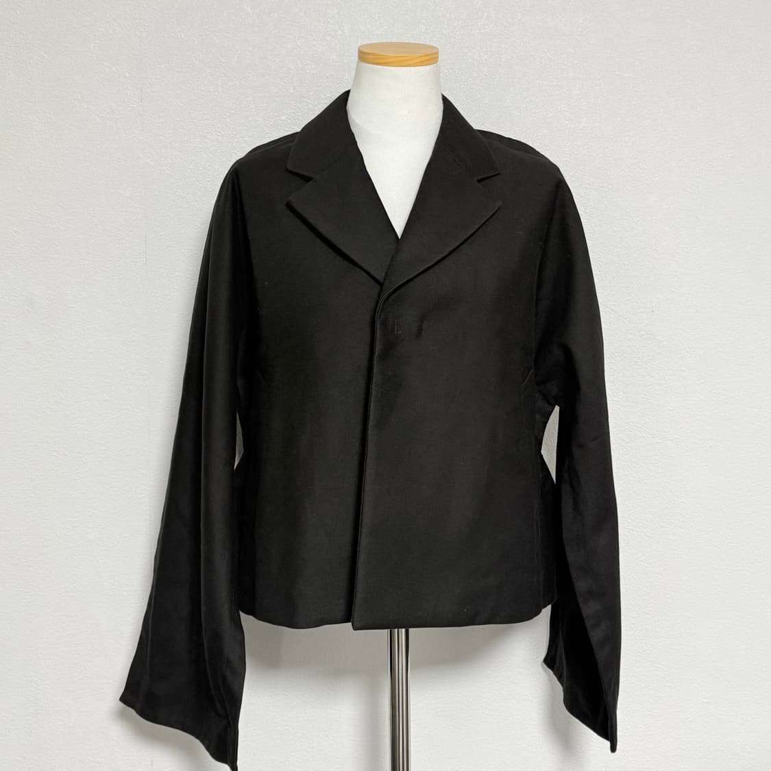 새상품 24ss 꼼데가르송 컬렉션라인 2차원 평면자켓 m 상품이미지3