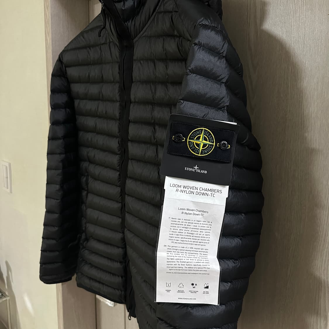 스톤아일랜드 룸우븐 후드 경량패딩 M 상품이미지3