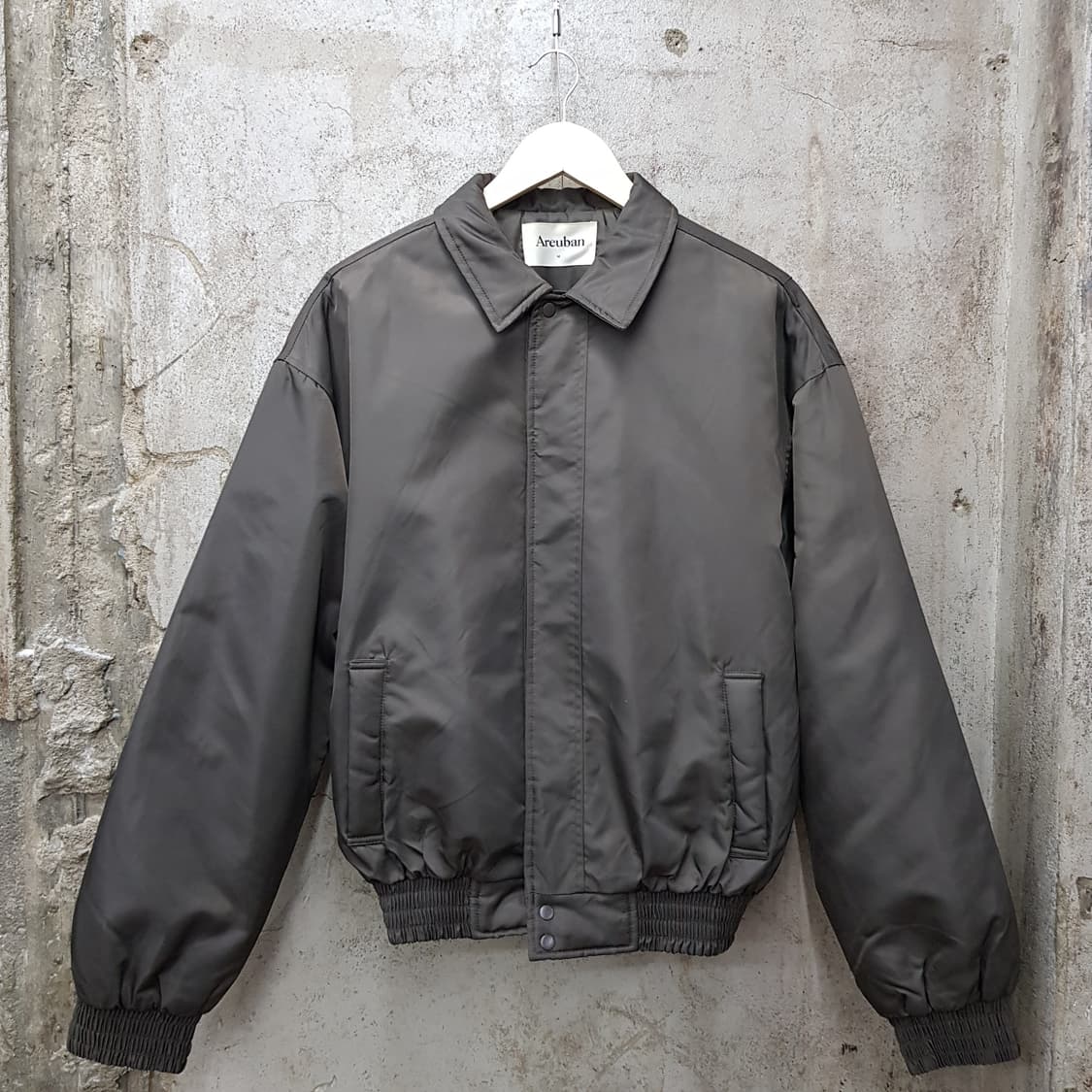 아르반 심플 숏 점퍼 M사이즈  상품이미지1