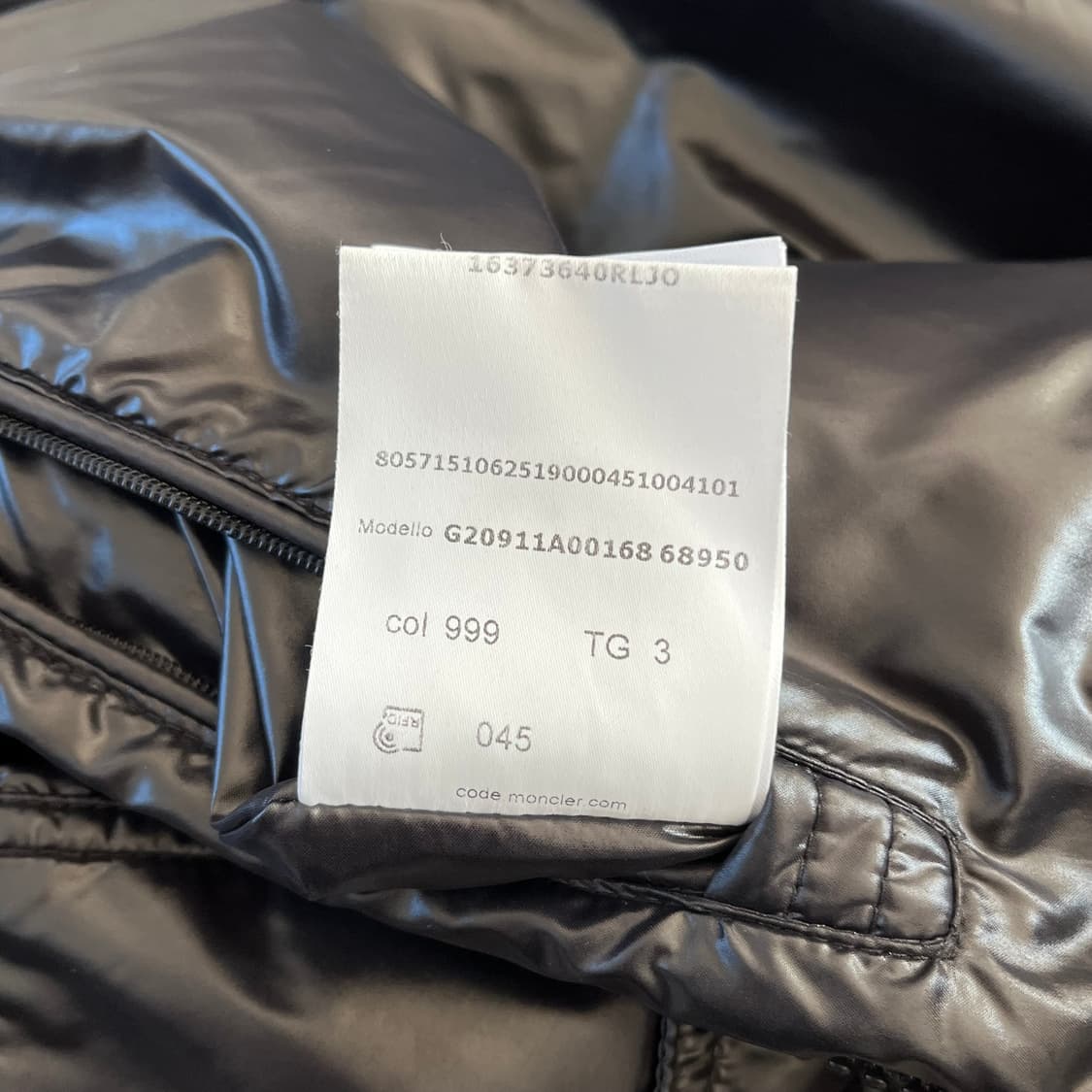 [S급/3사이즈] 몽클레어 에크린스 쇼트 패딩 블랙 상품이미지9