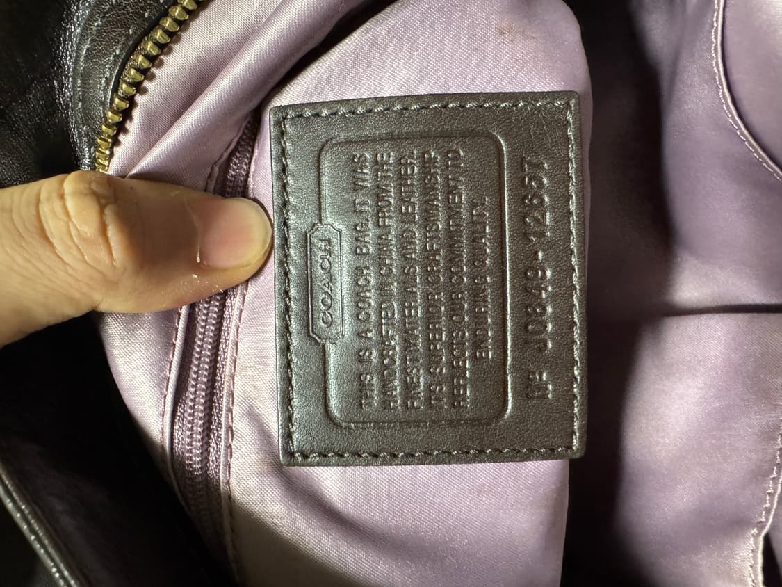 코치 시그니처 숄더백 브라운 상품이미지4