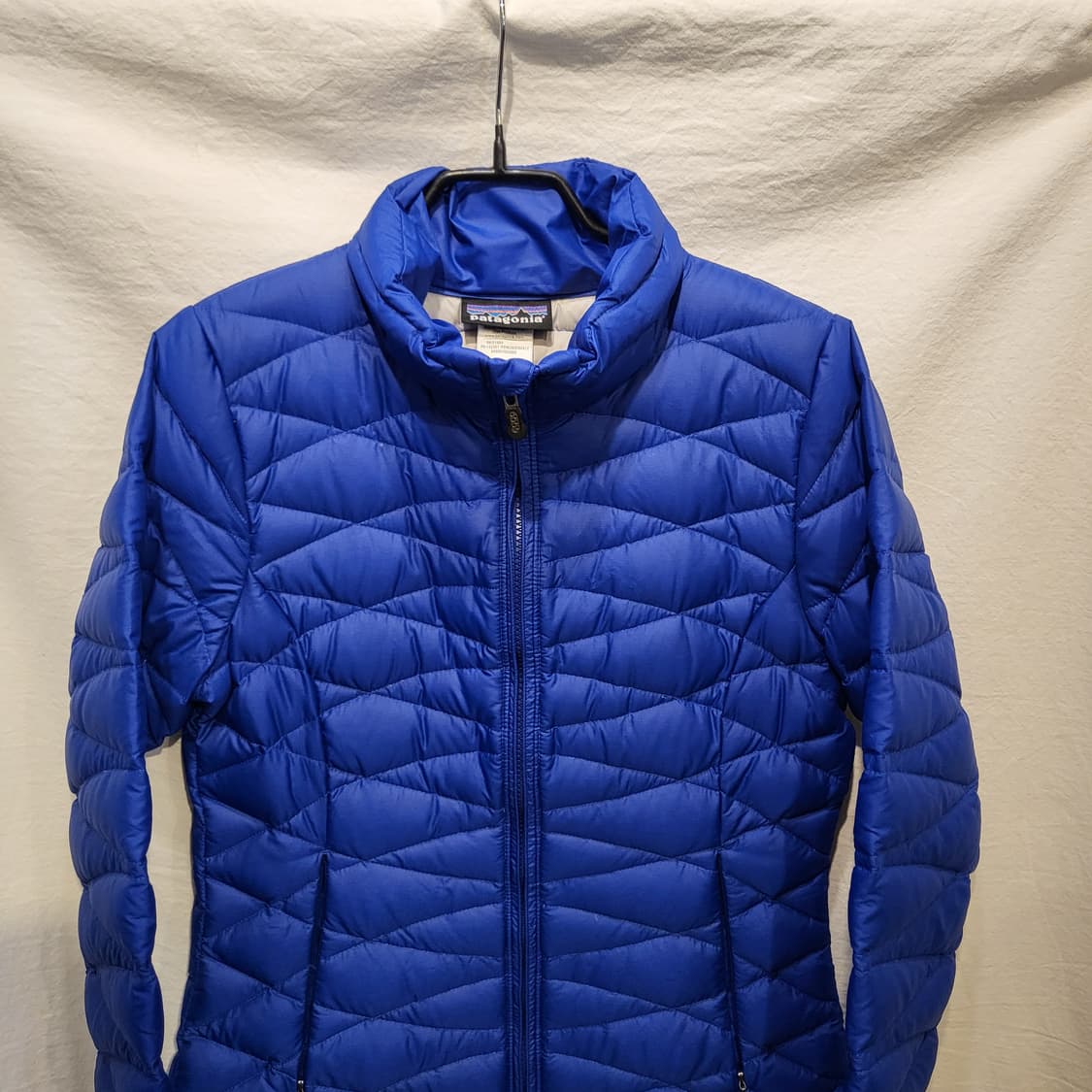 파타고니아 여성 경량 롱 패딩 코트 블루 상품이미지5